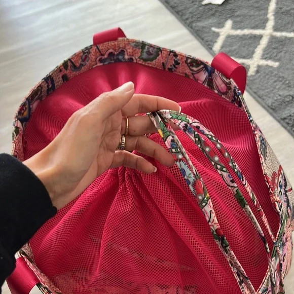 Vera Bradley Swim Tote with mess top - Picture 4 of 7